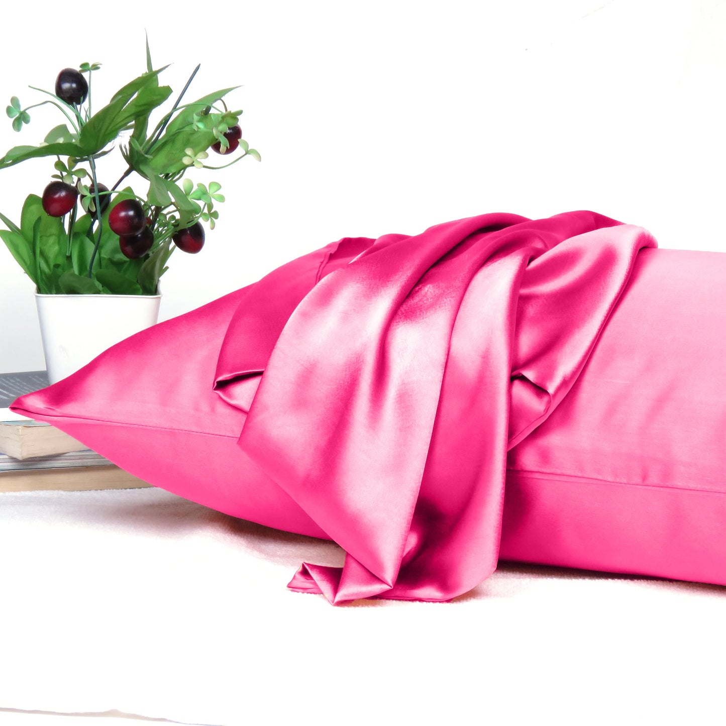 Luxury Soft Plain Satin Silk Pillowcases in Set of 2 - Pink